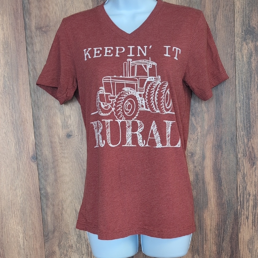 Jane Marie Keepin' It Rural V-Neck Tee S                                    M245